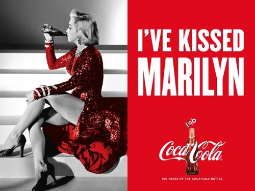 Porn marketingup:  Coca Cola presume sus besosSolamente photos