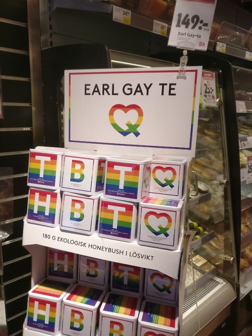 swedishaesthetics:Local grocery store, Stockholm