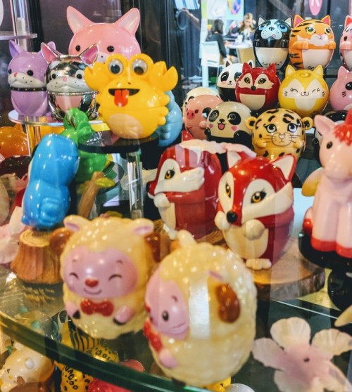 Kawaii! Super adorable packaging options that put cartoons into your hand! From unicorns to lollipops there is no end to this parade of cute from Taimeng Beauty.