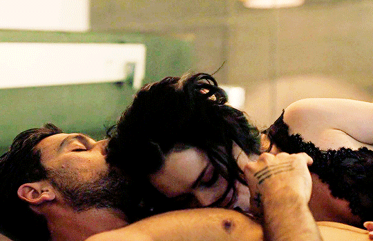 5abc7bd5f01fcd59a440cff2411f4724f20b381e.gifv