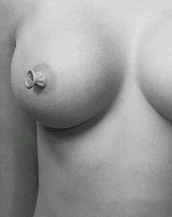 tasksforsubsandslaves:  Louise woke up to find that the surgeon, who she now assumed
