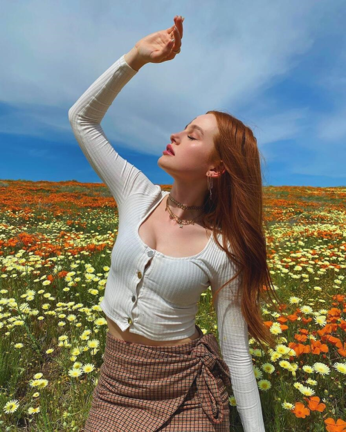 baddestbitchesglobal:Madelaine Petsch