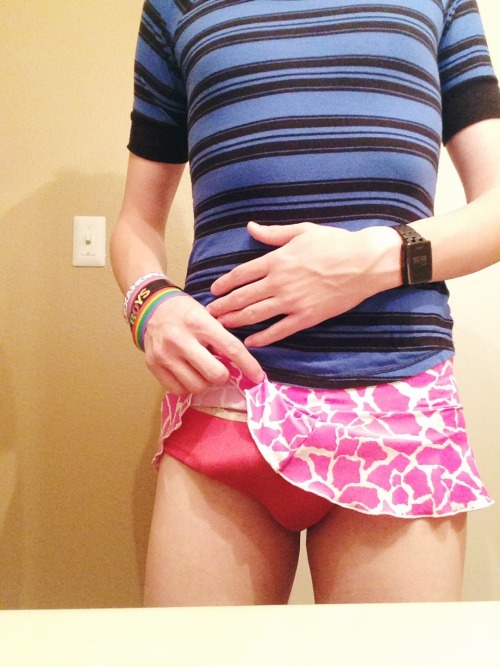 teaprincesstraps:  Started doing stuff again so here are some of my most recent photos.