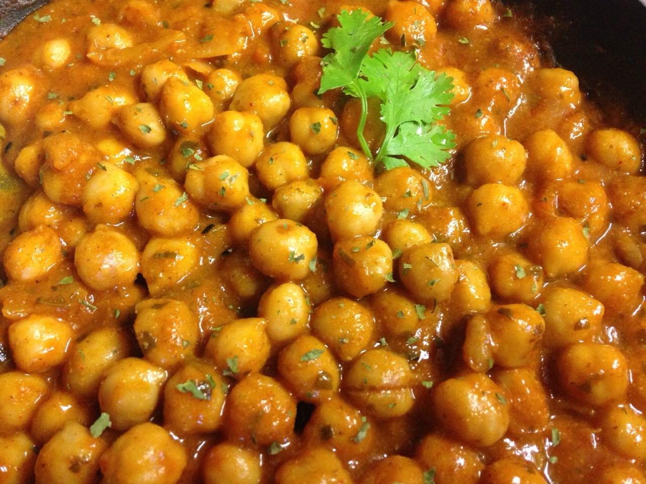 Eat food that doesn't scream. (Chickpea curry ready to serve with rice ...