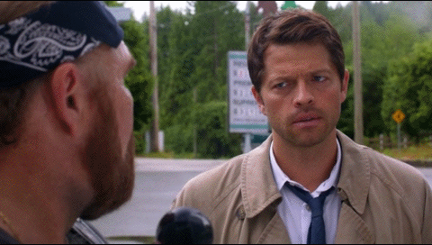 castiel-is-a-bluebird:thejadedkiwano:Is no one gonna mention the fact that Castiel tried to knock th