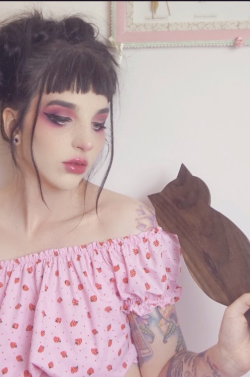 averyconfusingcouple: Little Pouty Doll For the finished (LEWD) Photoset follow my OnlyFans 