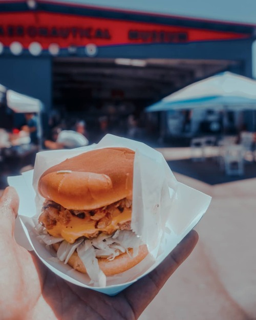 Smash burger @danggoodla during @influenceartists meetup #influenceartists #photographymeetup #bealp