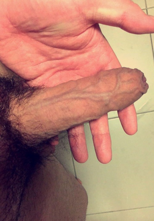 uncutlad: Cameron 29, from Australia. Great uncut Aussie cock, thanks for the submission lad