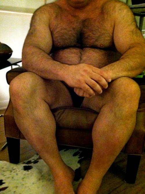 bullpupuk:  furry beef 