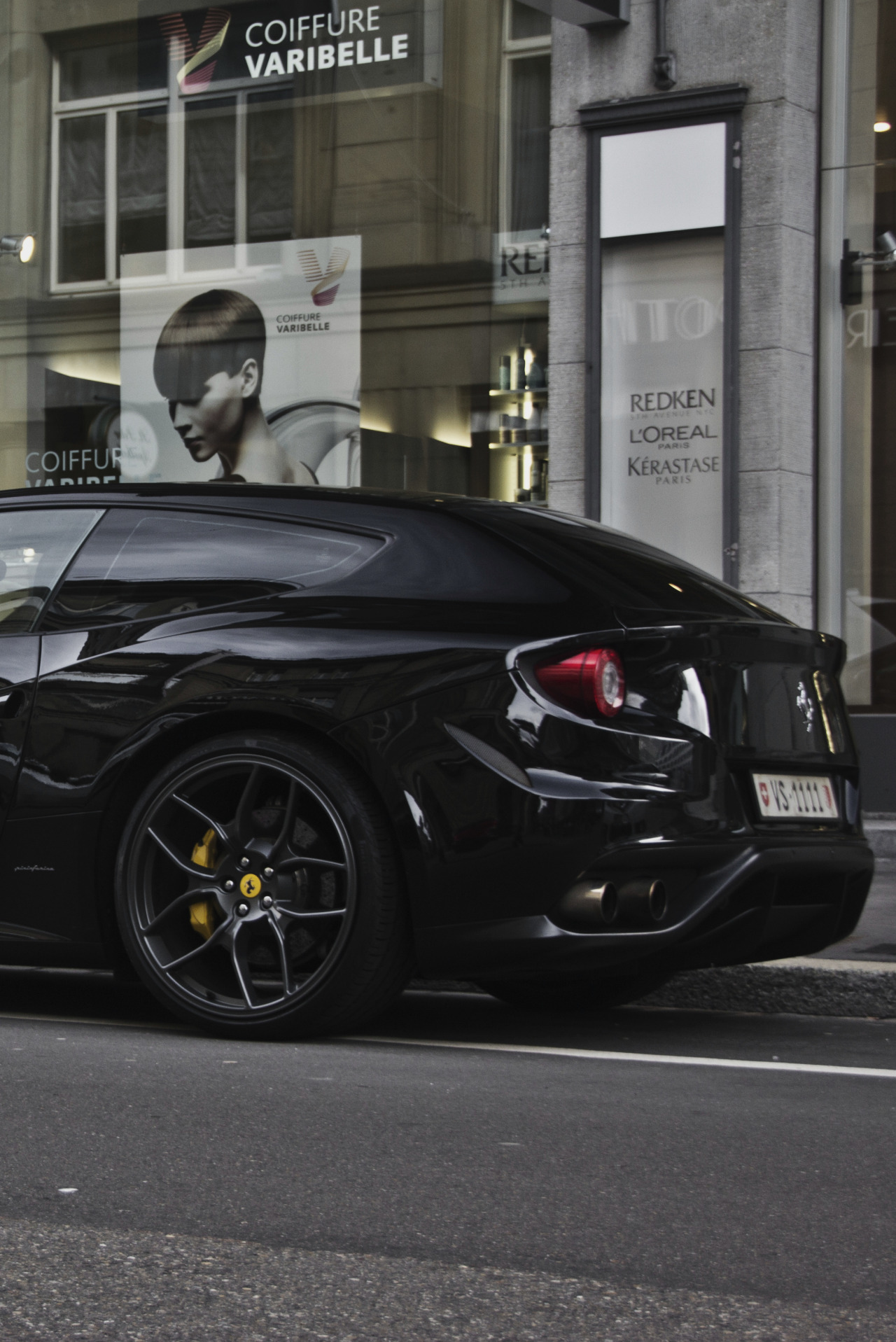 w-0nders:  Ferrari For Four [Credit: Daniel] 