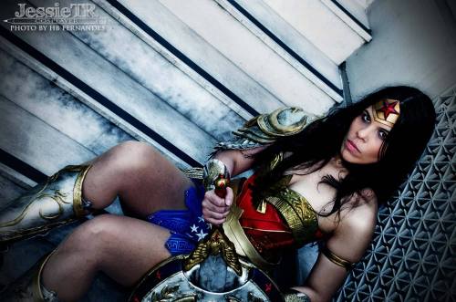 Jessie TR (Brazil) as Wonder Woman.Photos I and III by: CAA Photoshoot Magazine/Ronaldo Ichi Ph