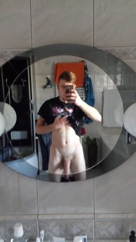 amateurpoles:  #70 22 y.o. horse-hung stud