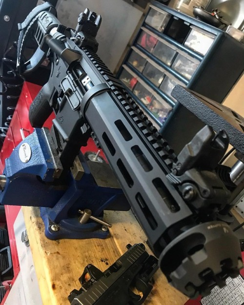 One the building block liking the @strikeindustries cookie cutter more and more #building #pdw #ar15