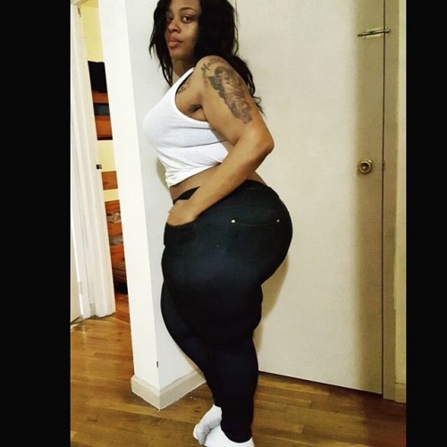 dsgaflboi:  POUND 🎂 