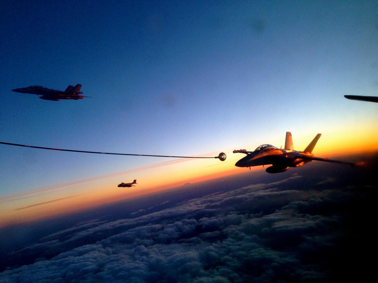 aviationblogs:  One of my favorite aviation pictures I’ve taken.