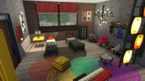 L’EntrepôtI really enjoyed playing in this home. No cc and fully furnished. No move objects needed.1