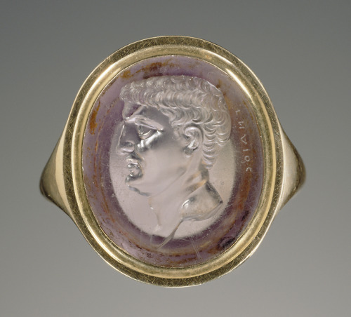 didoofcarthage:Gem engraved with the head of Marc Antony, signed by GnaiosGreco-Roman, c. 40-20 B.C.