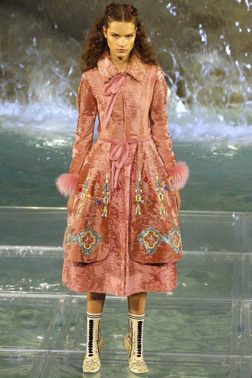 themusewithinthemusewithout:  Fendi’s 90th anniversary show held at the Trevi Fountain (Fontana di Trevi), Rome, last summer. The show’s inspiration came from the work of the Danish illustrator Kay Nielsen, and the collection of norse fairytales known