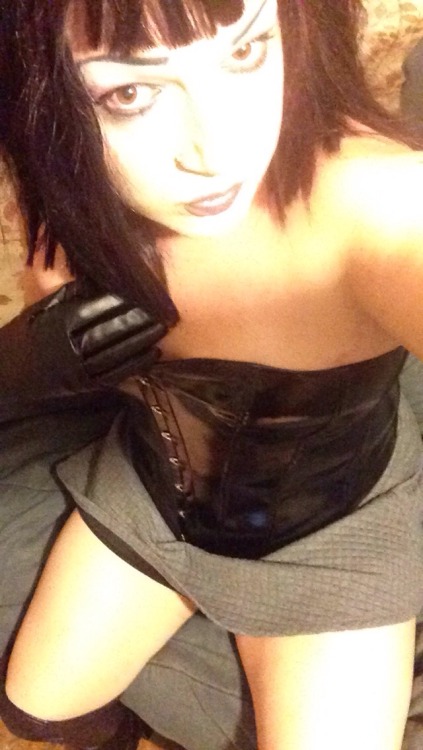 missjamievega:  Do you notice when I’m not around?