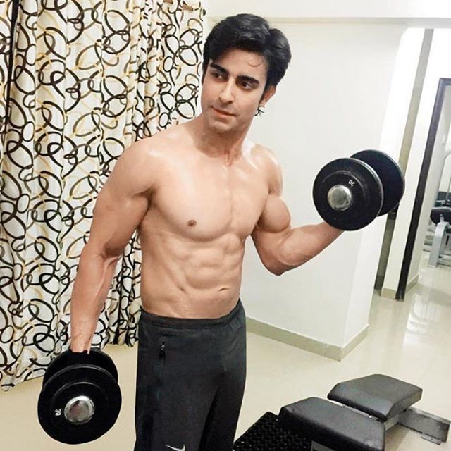 hotnsexymale:  Gautam Rode : https://goo.gl/photos/eMex2TJYMDvgMC5G6 