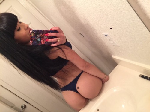 londonsdirtiest:  http://LondonsDirtiest.tumblr.com adult photos