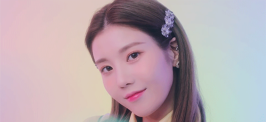 akb48love:  iz*one concept trailer - where the heart iz