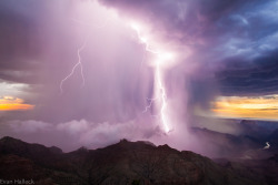 blazepress:  Insane storm at the Grand Canyon.