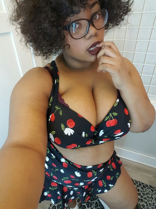 bustyspice:  afatblackfairy:  Tried on a porn pictures