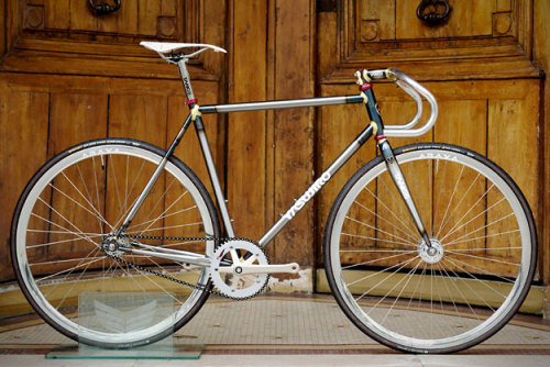 itsthefredward:bikeplanet: Yasujiro Nudity Wow. The brazing on this frame is superb!