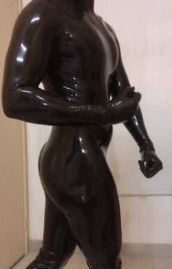 rubbermusclegod:A human size rubber figure toy is ready for delivery Please! When does he finally get delievered at my place? I can’t freaking wait! I can’t think of a better way to spend my quaratine than with such shiny rubber robot toy!