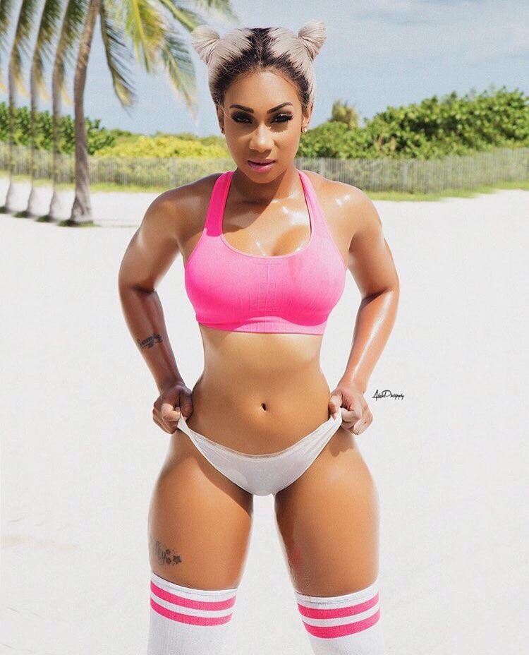 thicksexyasswomen:  trvpgvwdshvwty:  ‪sky_excell‬  Beach Flow