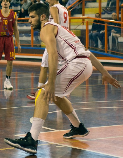 tightywhities4life: hellowhitebriefs:  basketball briefs  Coach switched the team to Tighty Whities 