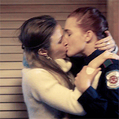 wayhaughtshipper:1x09 // 2x11 - first kiss vs. AU first kiss