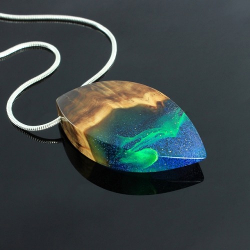 sosuperawesome:  Wood and Resin Pendants, Earrings and Rings, by Wood All Good on Etsy  See our ‘wood and resin’ tag 