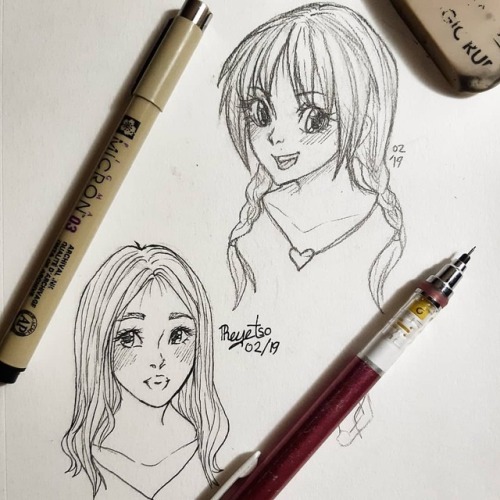 Some doodles today ^_^ Which style do you prefer, japanese manga or western semi-realistic/cartoon?&