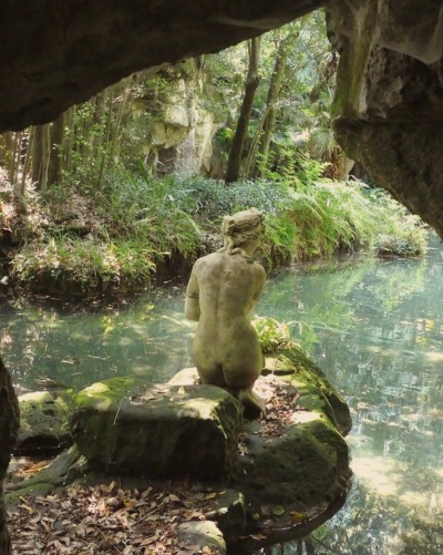 happyheidi:Statue of the goddess Aphrodite (Venus) bathing in the garden of the Royal Palace: Caserta, Italy. (via)