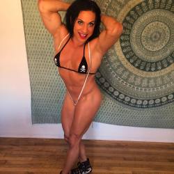 rippedvixen:  I’m wearing this #bikini