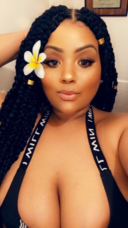abstractknight: 14kgoldsoul: These braids took all dayyyyyyy to get done. My butt hurt from sitting