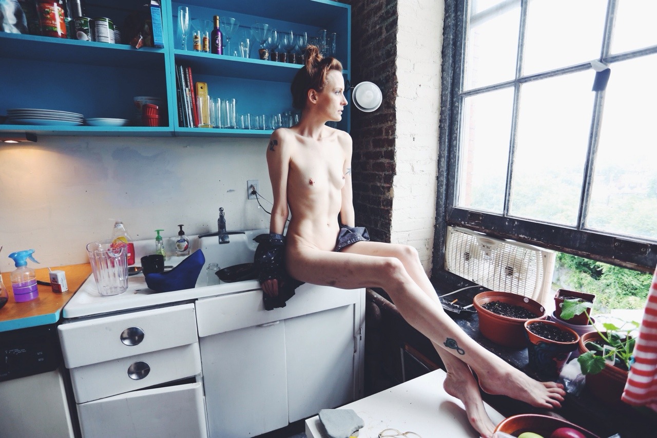kyledavidphoto:  Carly Erin O’Neil. Baltimore, MD May 2014.