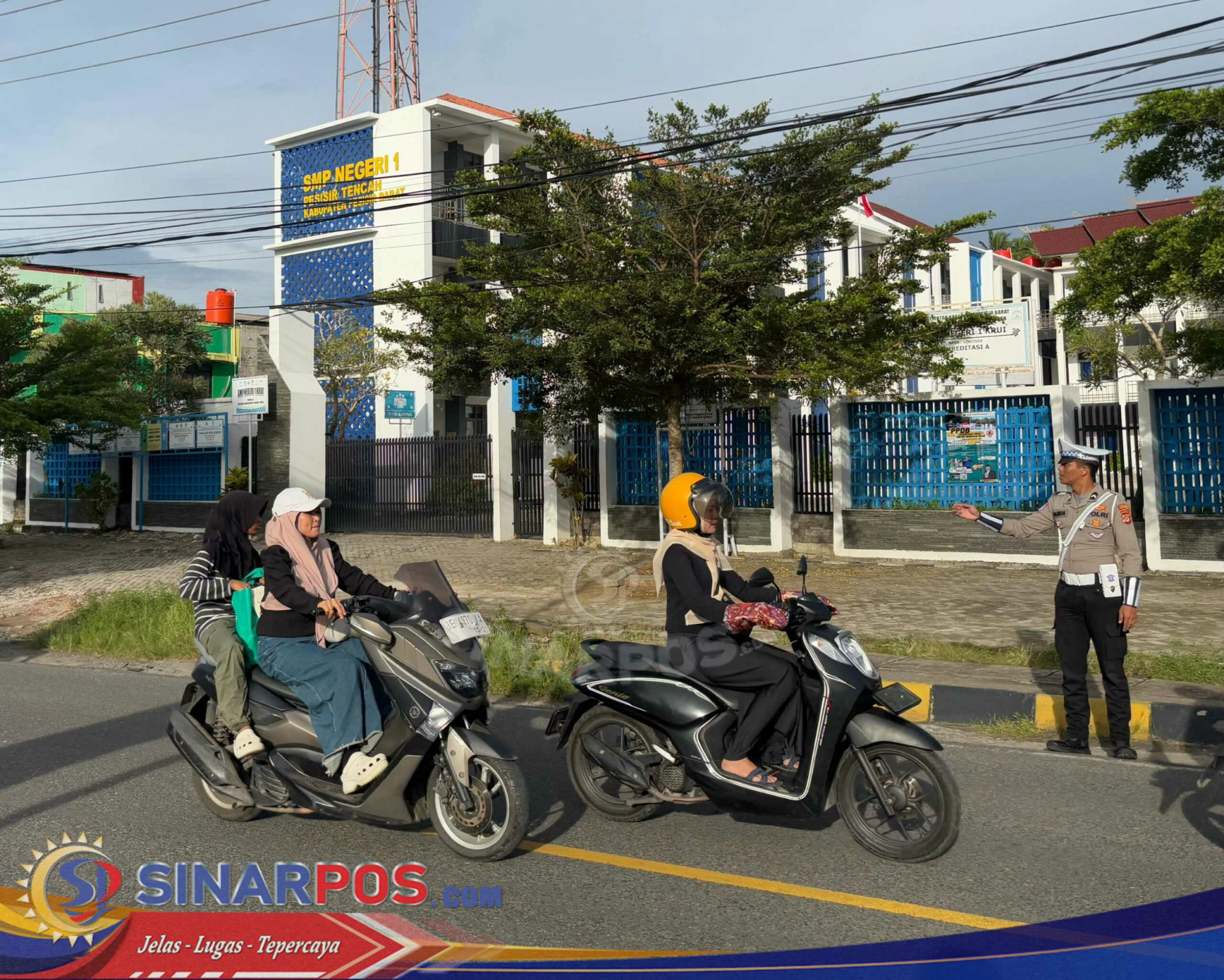Polres Pesisir Barat Gelar Patroli Cipta Kondisi Antisipasi Gangguan Kamtibmas pada Bulan Ramadhan 1446 H Polres Pesisir Barat Gelar Patroli Cipta Kondisi Antisipasi Gangguan Kamtibmas pada Bulan Ramadhan 1446 H