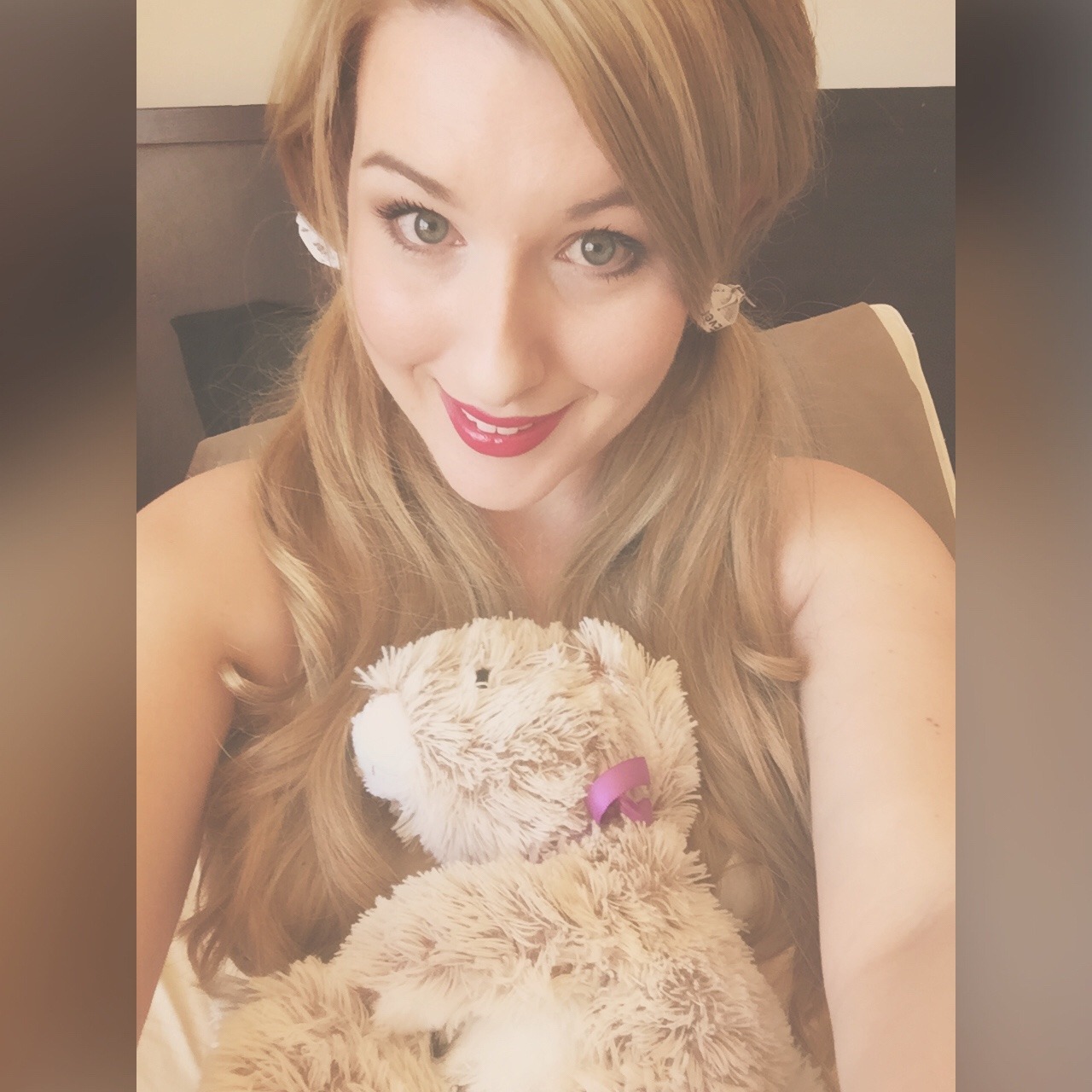 sirsplayground:  Thank you for your Submission. Love your lips and pigtails lady.