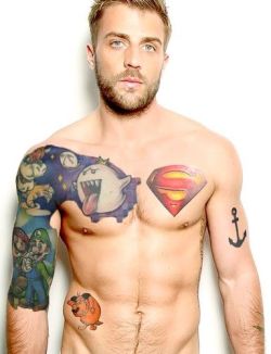 officialgaygeeks:  Daily Eye Candy   —