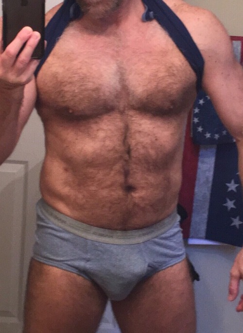 briefsbud: Come get it