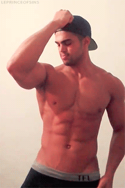 gaycomicsandmore:  Enjoy my archives at: http://BeautifulMenGayPics.tumblr.com/archive