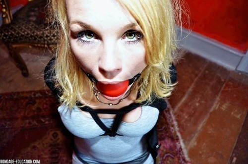 Mouthlock adult photos