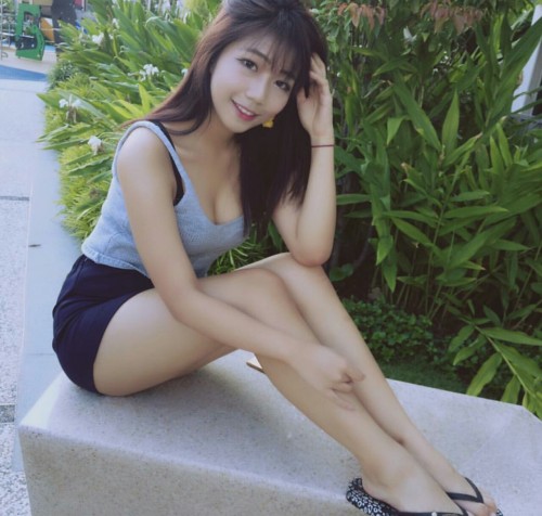 footlongwonder: What a cleavage, I love petite girls with big ties, its like a god send