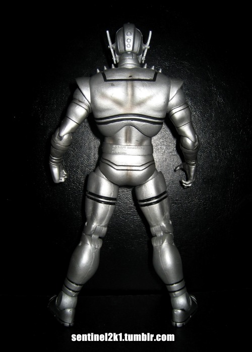 Marvel Select: UltronI can’t believe that it took Marvel this long to produce an Ultron figure in it