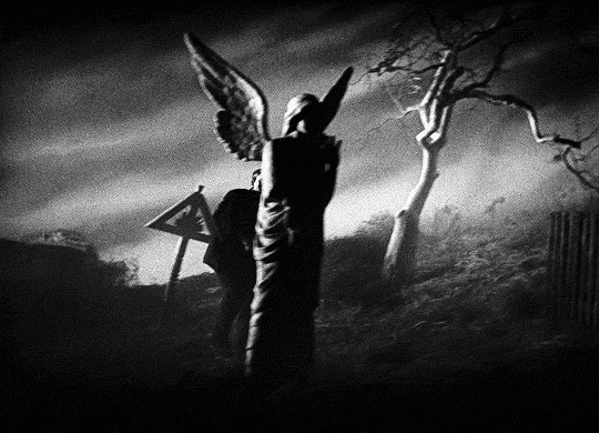 aclockworkfetish:  ohaladdins:   It’s a perfect night for mystery and horror. The air itself is filled with monsters.Bride of Frankenstein (1935) dir. James Whale  ⚙️