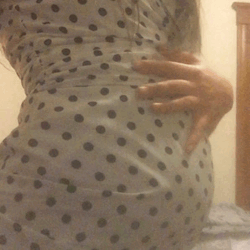 bloatingprincess:  Sexy polkadot dress bloat