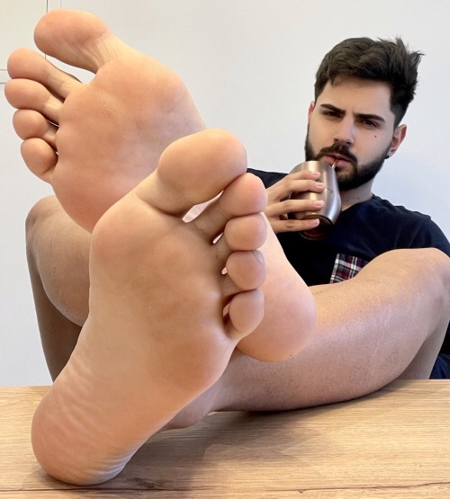 XXX rob-raleigh: great feet photo